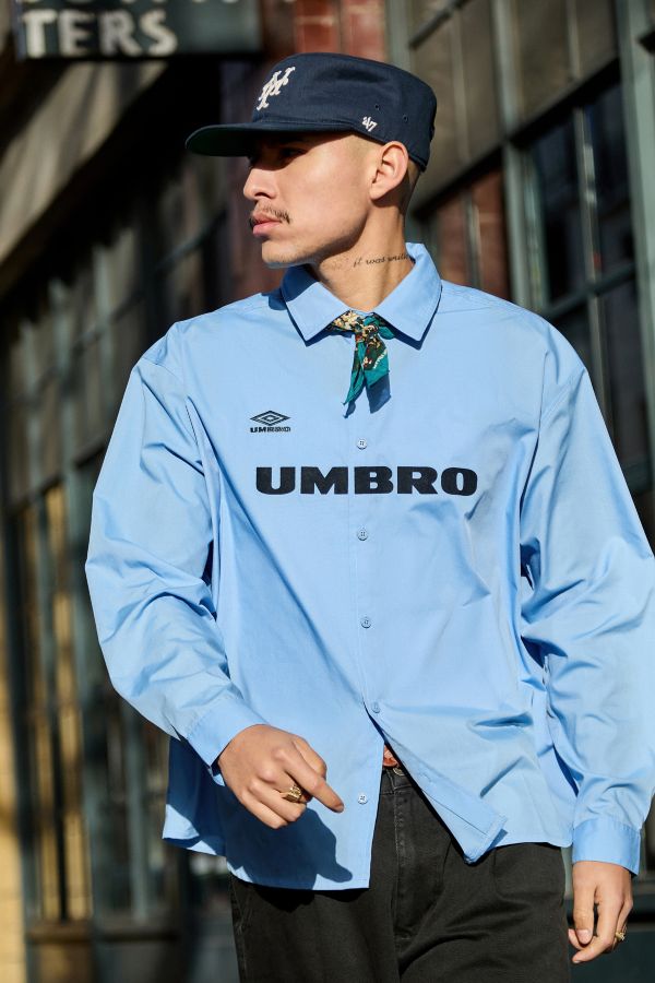 Slide View: 1: Umbro UO Exclusive Blue Logo Oxford Shirt