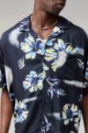 Thumbnail View 2: UO Airbrush Hibiscus Shirt