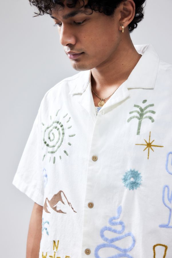 Slide View: 2: UO White Ray Embroidered Shirt 