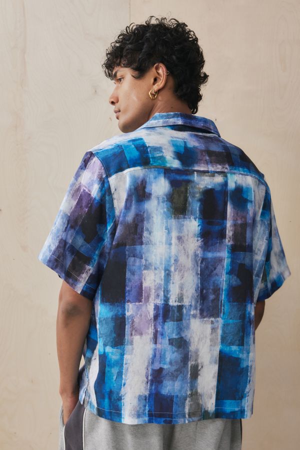 Slide View: 3: UO Abstract Shirt