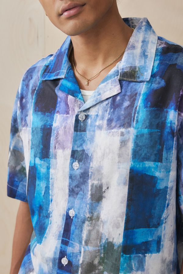 Slide View: 4: UO Abstract Shirt