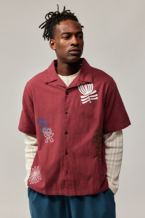 Slide View: 1: Ayker Burgundy Slub Embroidered T-Shirt