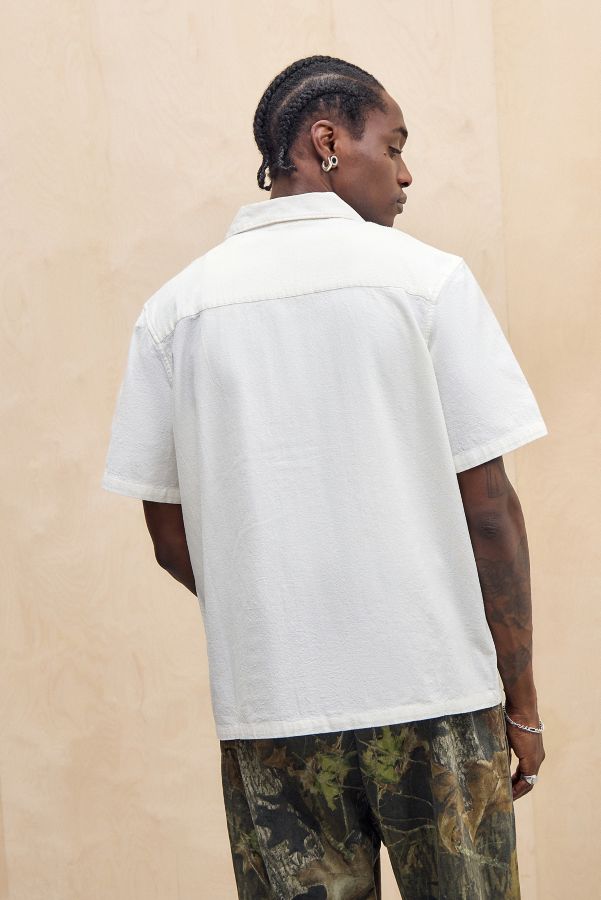 Slide View: 4: UO White Ray Embroidered Slub Shirt