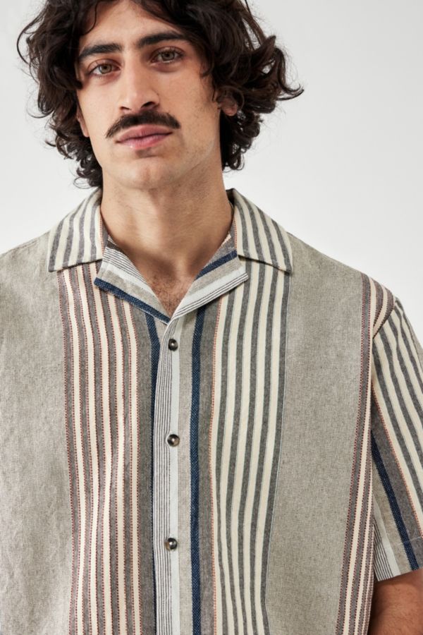 Vista de diapositivas: 3: Camisa UO Nomad Stripe