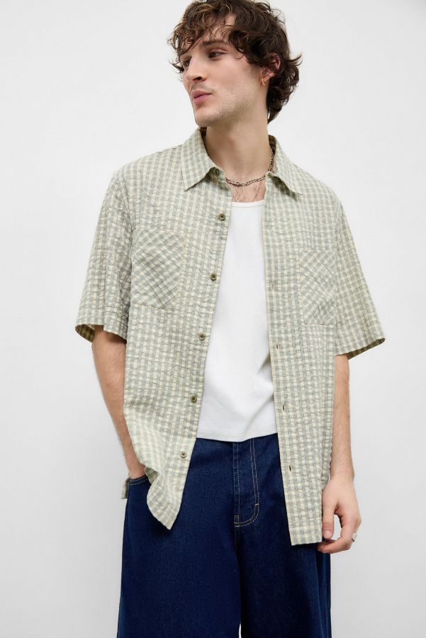 Vista diapositiva: 2: BDG Check Seersucker Shirt