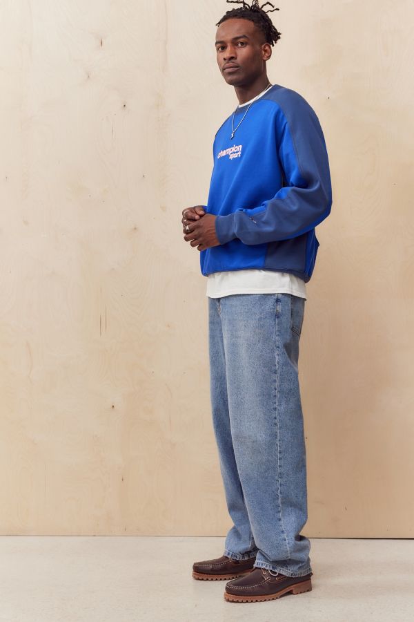 Slide View: 3: Champion UO Exclusive Blue Retro Sweatshirt