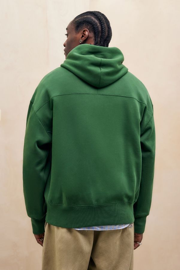 Slide View: 4: Sweat à capuche rétro vert Champion UO Exclusif