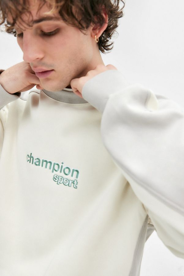 Vista diapositiva: 2: Champion UO Exclusive Retro Sweatshirt