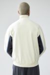 Thumbnail View 4: iets frans... Panel Track Top