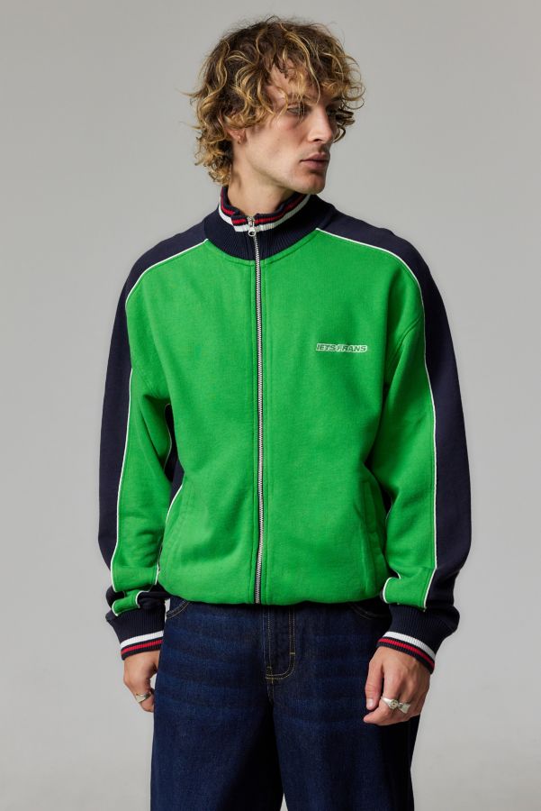 Slide View: 1: iets frans... Green Panel Track Top