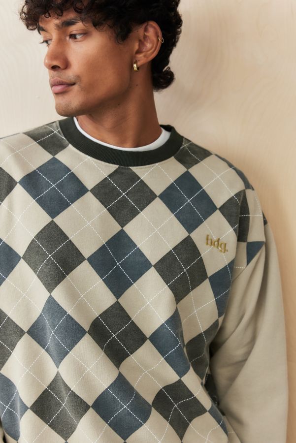 Slide View: 2: BDG Argyle Washed Sweatshirt