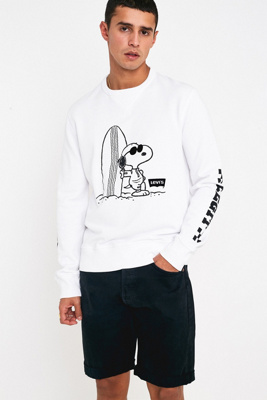 levis snoopy sweatshirt