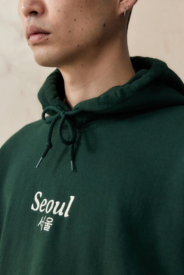 Slide View: 3: UO Green Seoul Hoodie