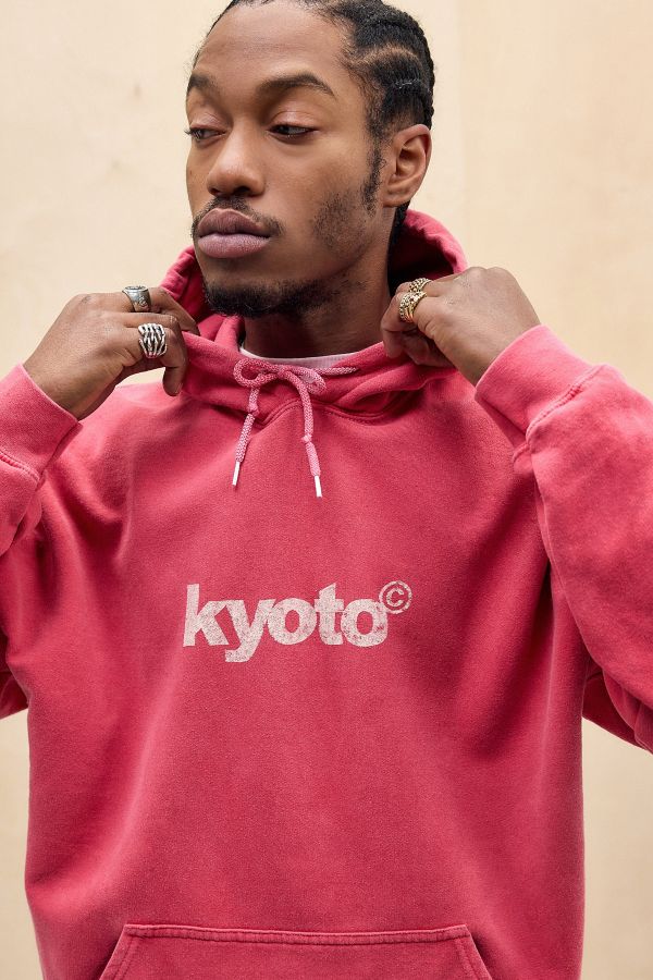 Vista diapositiva: 1: UO Red Kyoto Hoodie