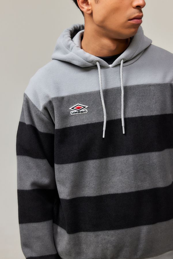 Slide View: 1: Umbro Monument Streifen Kapuzenpullover