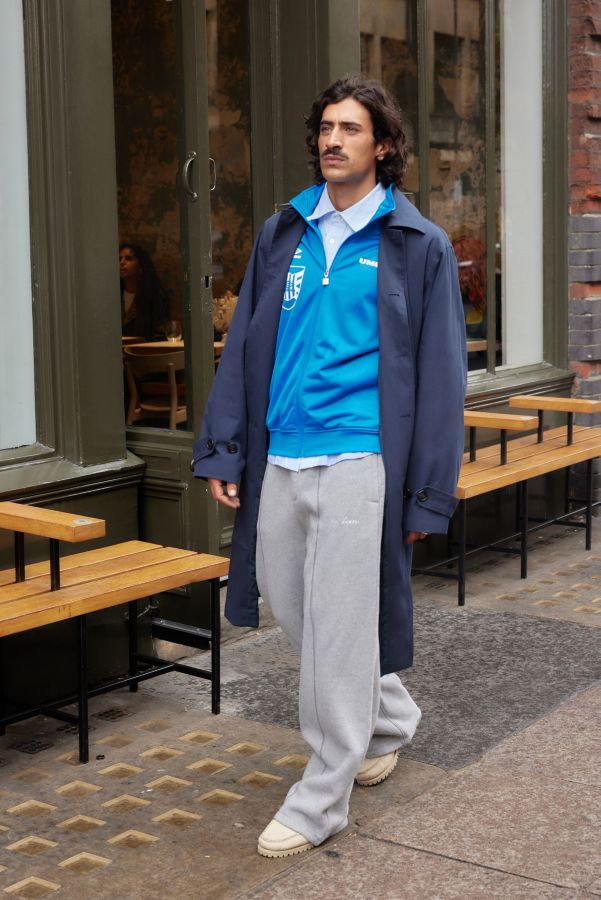 Slide View: 3: Umbro UO Exklusiv Blau Gestreift Track Jacke