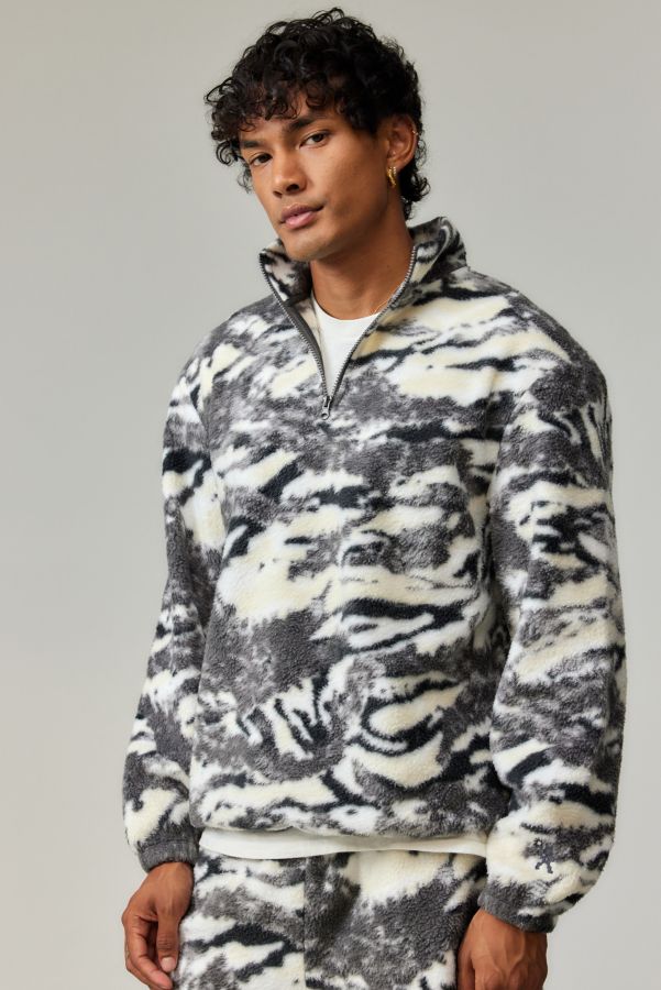 Slide View: 1: Ayker Abstract Camo Fleece