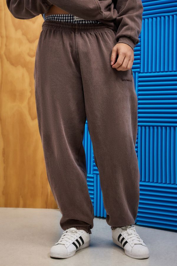 Vista de diapositivas: 1: iets frans... Pantalones Jogger Marrones con Puños