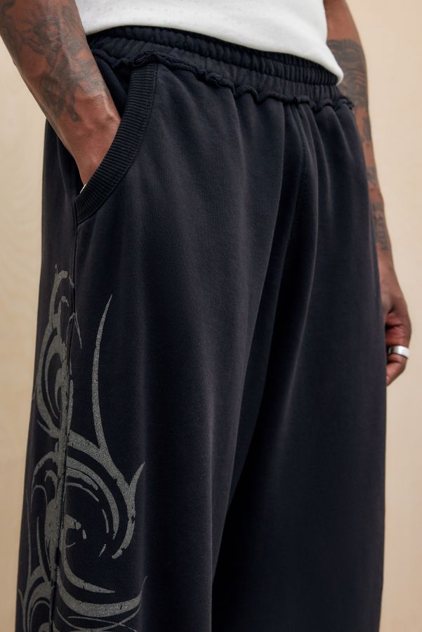 Vista diapositiva: 3: Jaded London Joggers Mostro Tatuaggio Nero Lavato