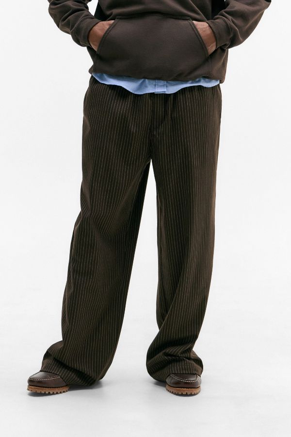 Vista de diapositivas: 1: Standard Cloth Brown Pinstripe Trousers