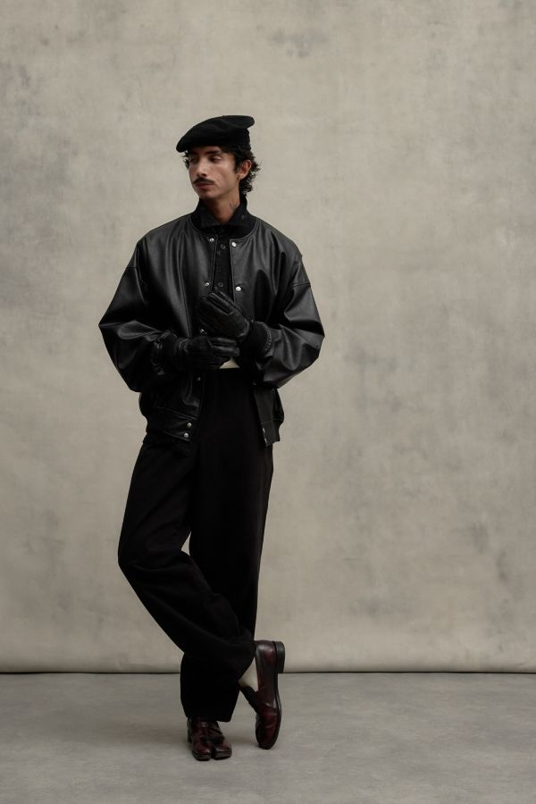 Vista diapositiva: 2: Loom Black Flood Trousers