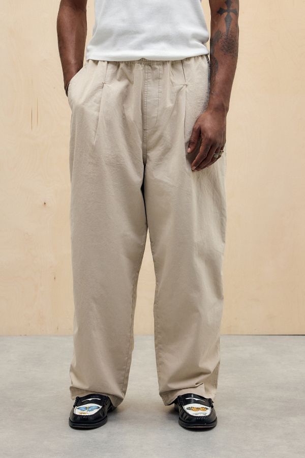 Slide View: 2: iets frans... Ecru Harri Chino trousers