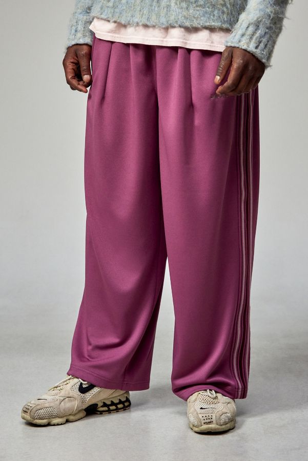 Slide View: 1: iets frans... Pink Tricot Track Pants