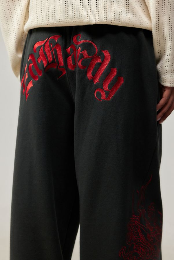 Slide View: 4: Ed Hardy UO Exclusif Noir Dragon Larges Joggers