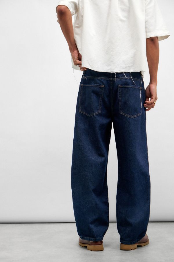 Slide View: 3: BDG Cacoon Indigo Jeans