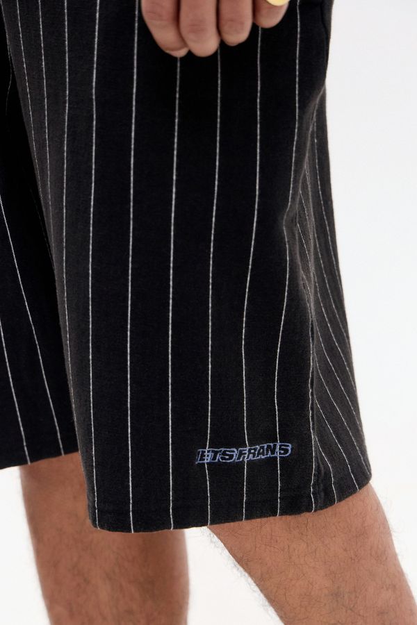 Vista de diapositivas: 3: iets frans... Black Harri Pinstripe Jogger Shorts