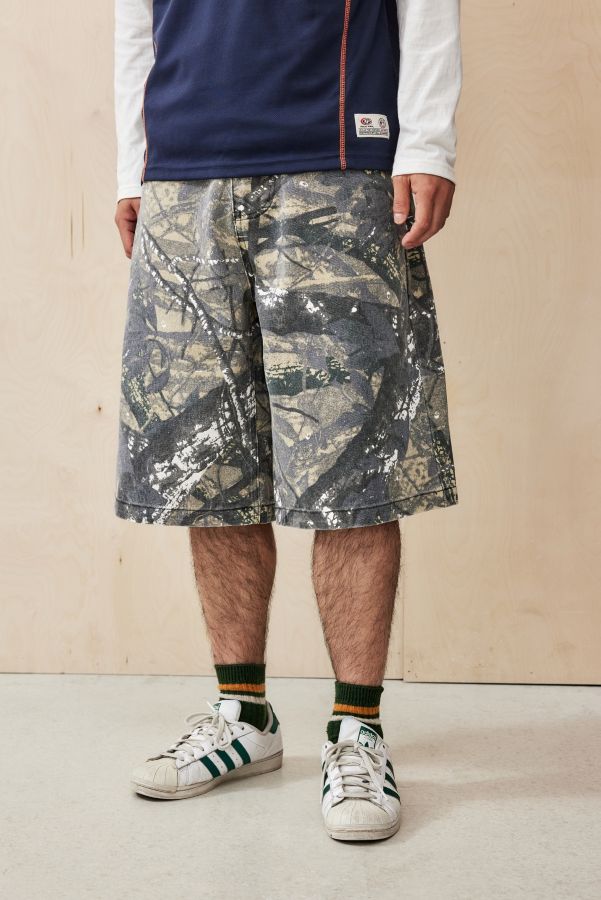 Vista de diapositivas: 1: Pantalones Cortos Colossus de Camuflaje Jaded London Exclusivos de UO