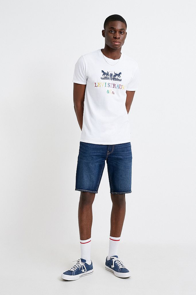 Levi’s 502 Medium Wash Denim Shorts | Urban Outfitters UK