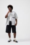 Thumbnail View 8: BDG – Jeansshorts „Jack“ in gewaschenem Schwarz