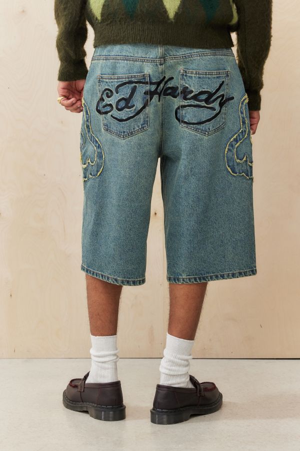 Slide View: 2: Short Ed Hardy UO Exclusif Bleu Flamme Appliqué