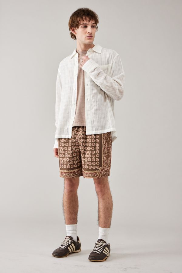 Slide View: 2: BDG – Badeshorts in Braun mit Medaillon-Print