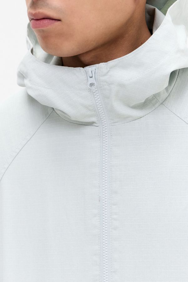 Slide View: 3: Anorak Ripstop Gris Ayker