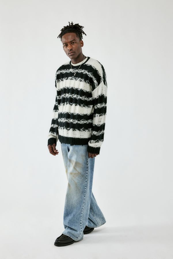 Slide View: 2: BDG Thrash Strick Pullover