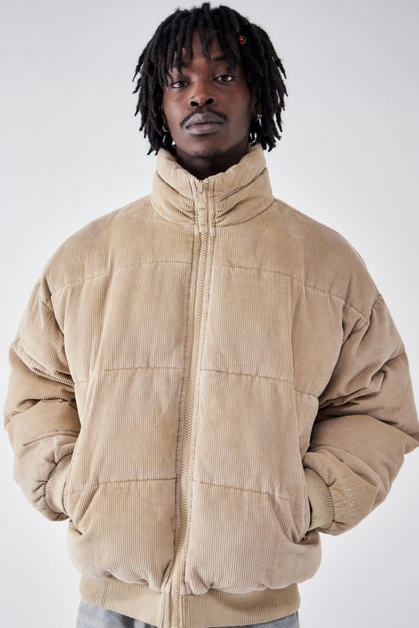 Slide View: 1: BDG Beige Cord Pufferjacke