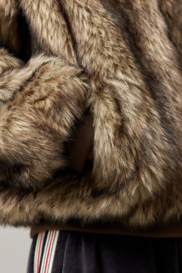 Vista diapositiva: 5: Felpa con Cappuccio Silvio Faux Fur Marrone Scuro BDG