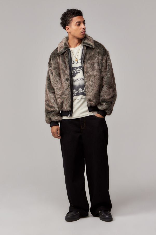 Vista diapositiva: 2: Giacca Bomber in Finta Pelliccia BDG Billy