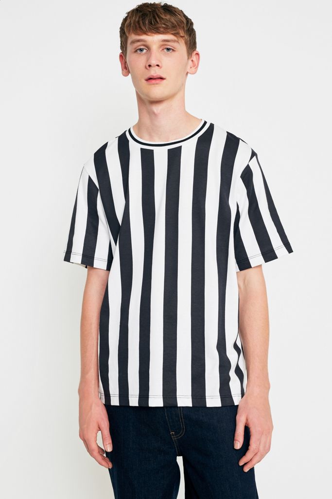 UO Black and White Tipped Vertical Stripe T-shirt | Urban Outfitters UK