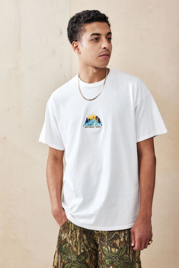 Slide View: 1: UO Arizona T-Shirt