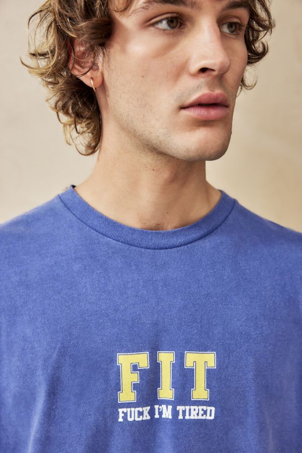 Slide View: 2: UO FIT T-Shirt