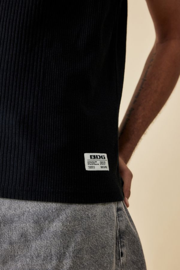 Slide View: 2: BDG – Geripptes Trägershirt „Variegated“ in Schwarz