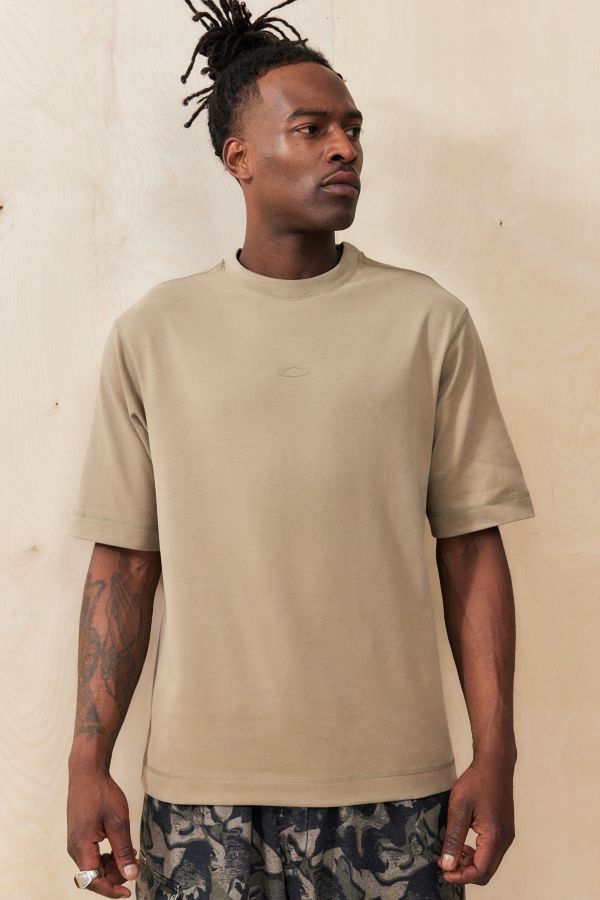 Slide View: 1: T-shirt Oakley UO Exclusive Clay Ellipse