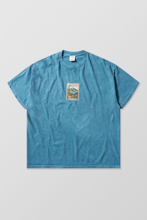 Slide View: 5: UO Blau Mini Berg Motiv T-Shirt