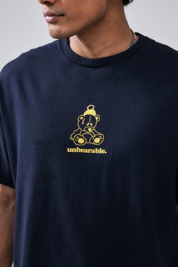 Slide View: 2: UO Schwarz Unerträglich T-Shirt