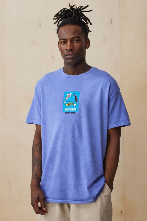 Slide View: 1: UO Koi Mini Motiv T-Shirt