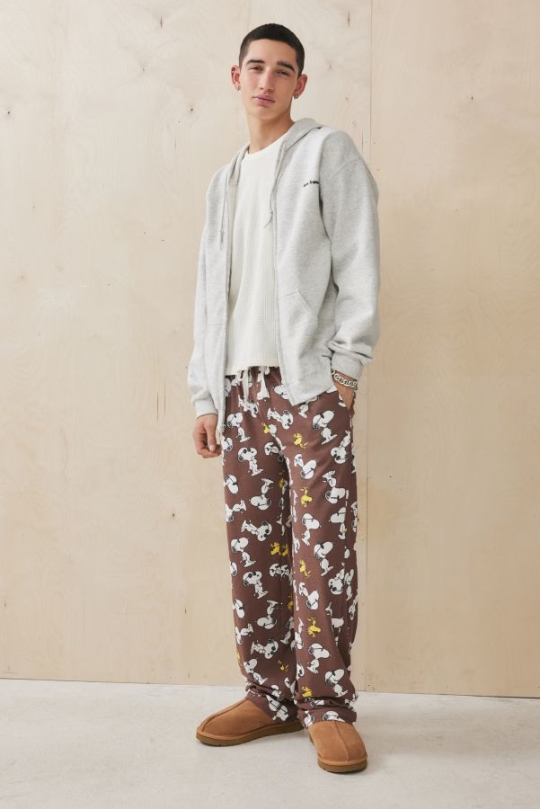 Vista diapositiva: 2: Pantaloni Lounge Stampati con Snoopy UO