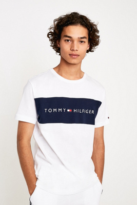 tommy hilfiger t shirt urban outfitters